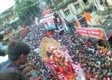 Ganesh idol collapse in Mumbai kills two, injures five others