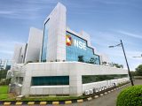 Indian shares rebound as IT stocks surge and oil eases